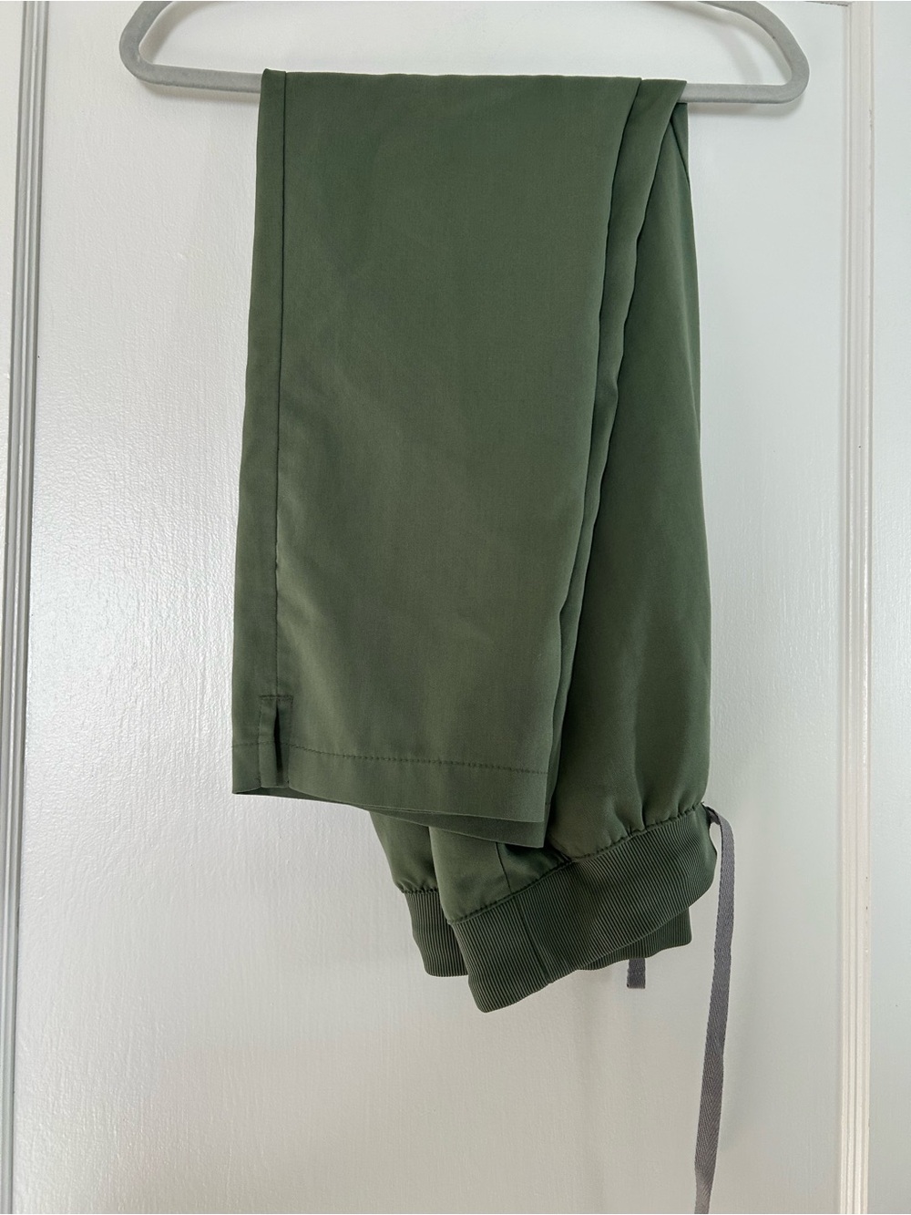 Hanes Women's Straight Leg Scrub Pants in Olive Green